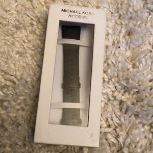 Michael kors accessories